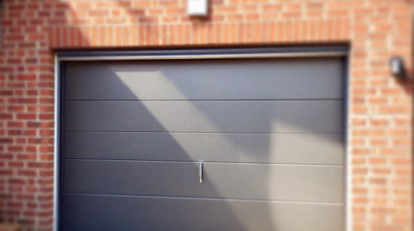 Choisir la meilleure porte isolante pour garage sécurisé